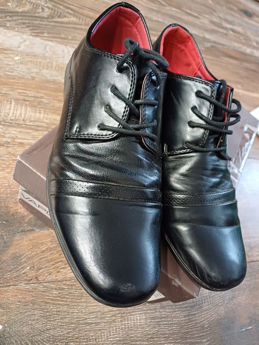 Półbuty skórzane do garnituru eleganckie dla chłopca na komunię r.38