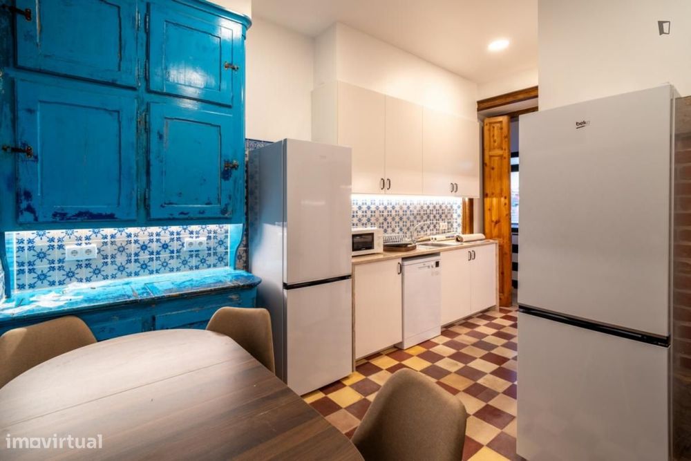 Quarto - localizado em Marquês de Pombal Lisbon