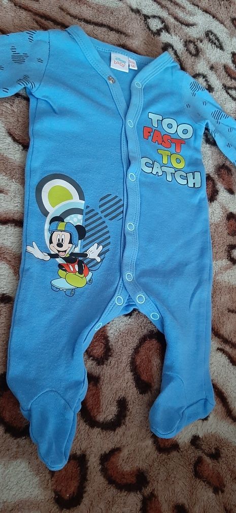 Śpioszki - Disney baby r. 56.