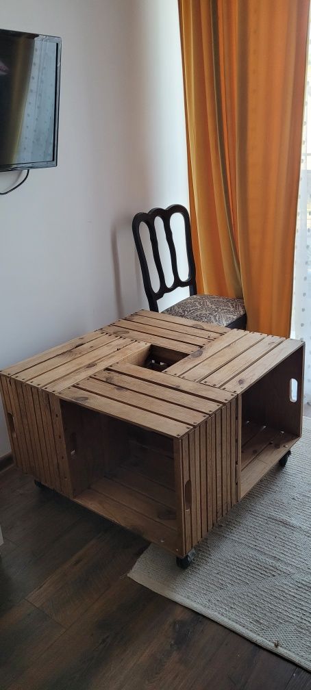 Stolik kawowy , stolik ze skrzynek