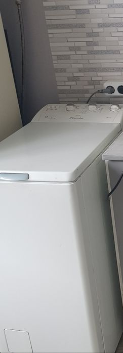 Продам пральну машинку Elektrolux