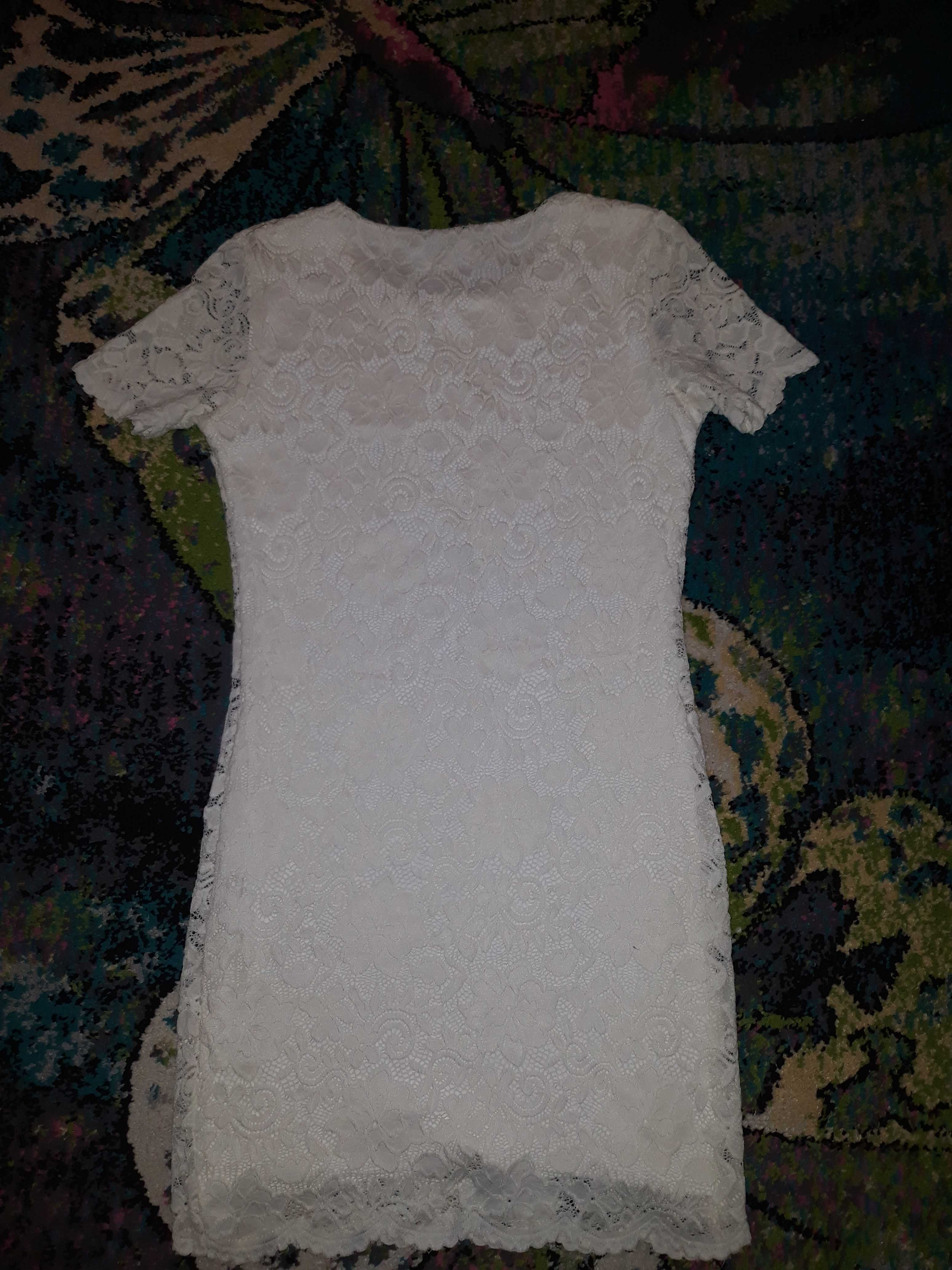Biała koronkowa sukienka M