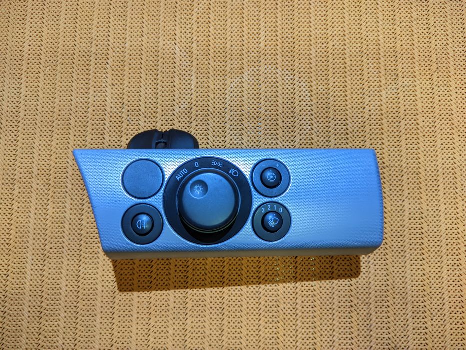 Блок вмикач світла Opel Astra H 13198925