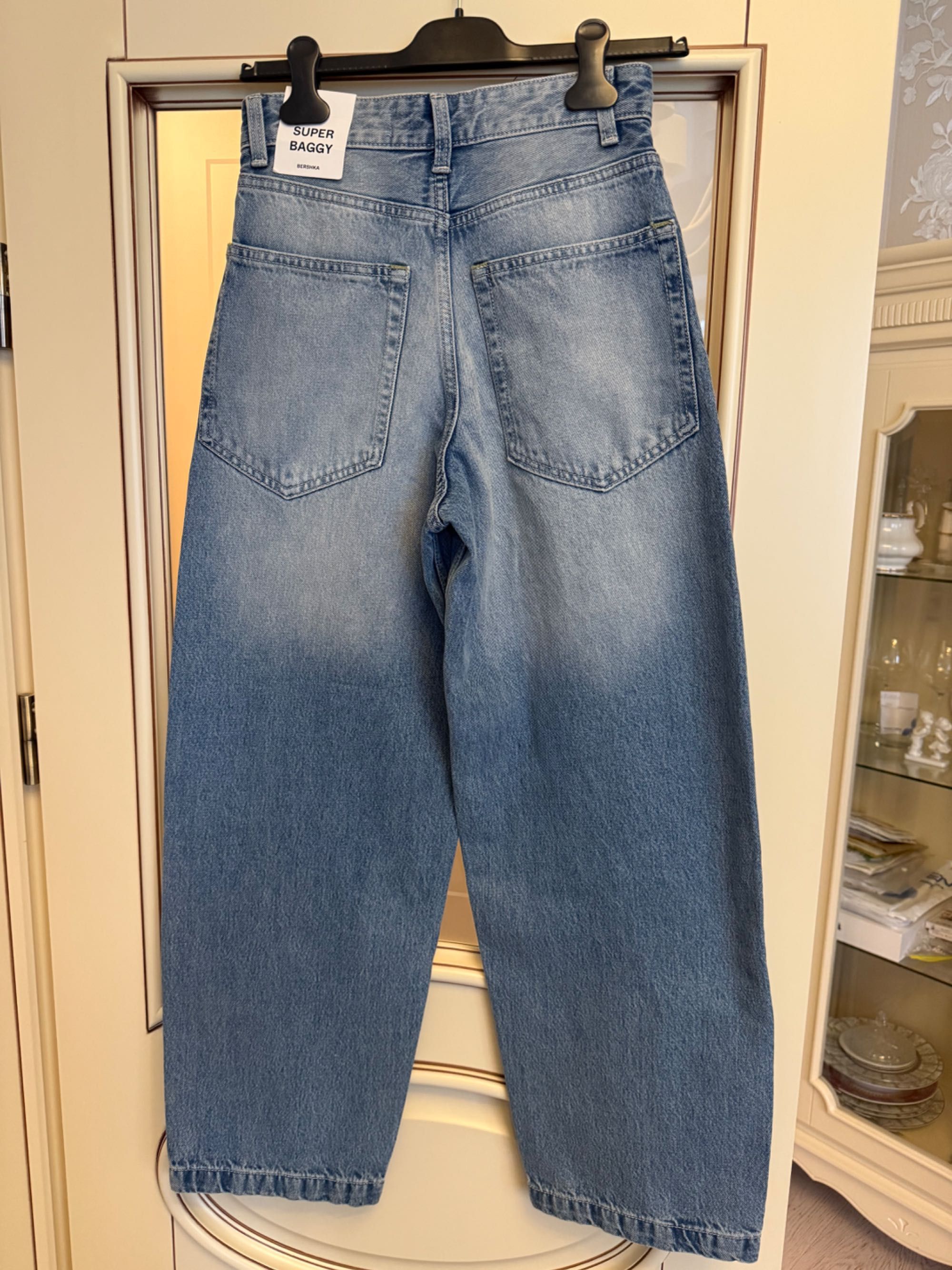 Нові жіночі baggy джинси Bershka
