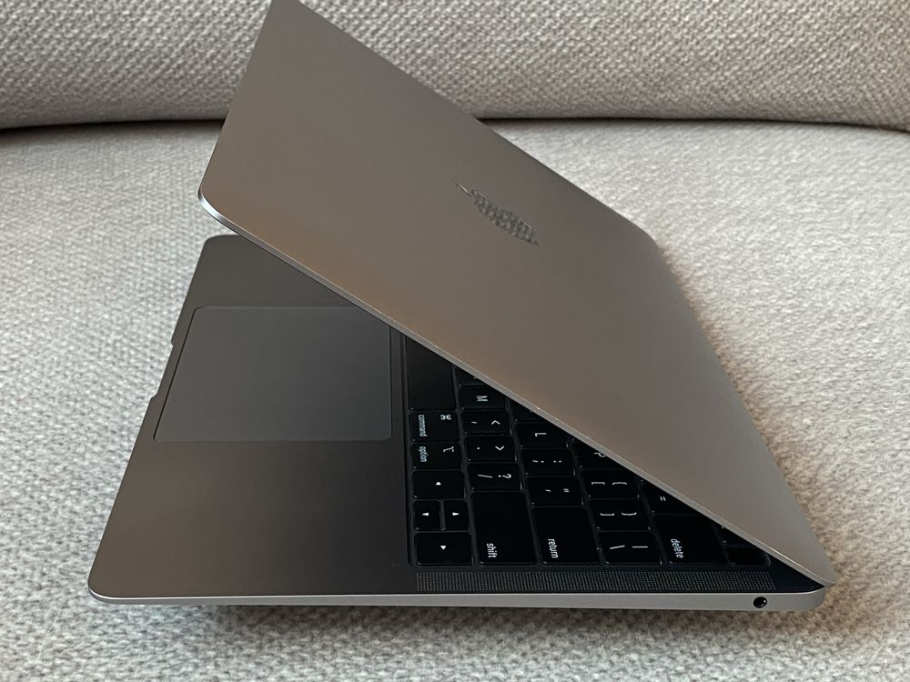 Ноутбук Apple MacBook Air 2018 рік i5 8Gb 512Gb SSD. Чудовий стан