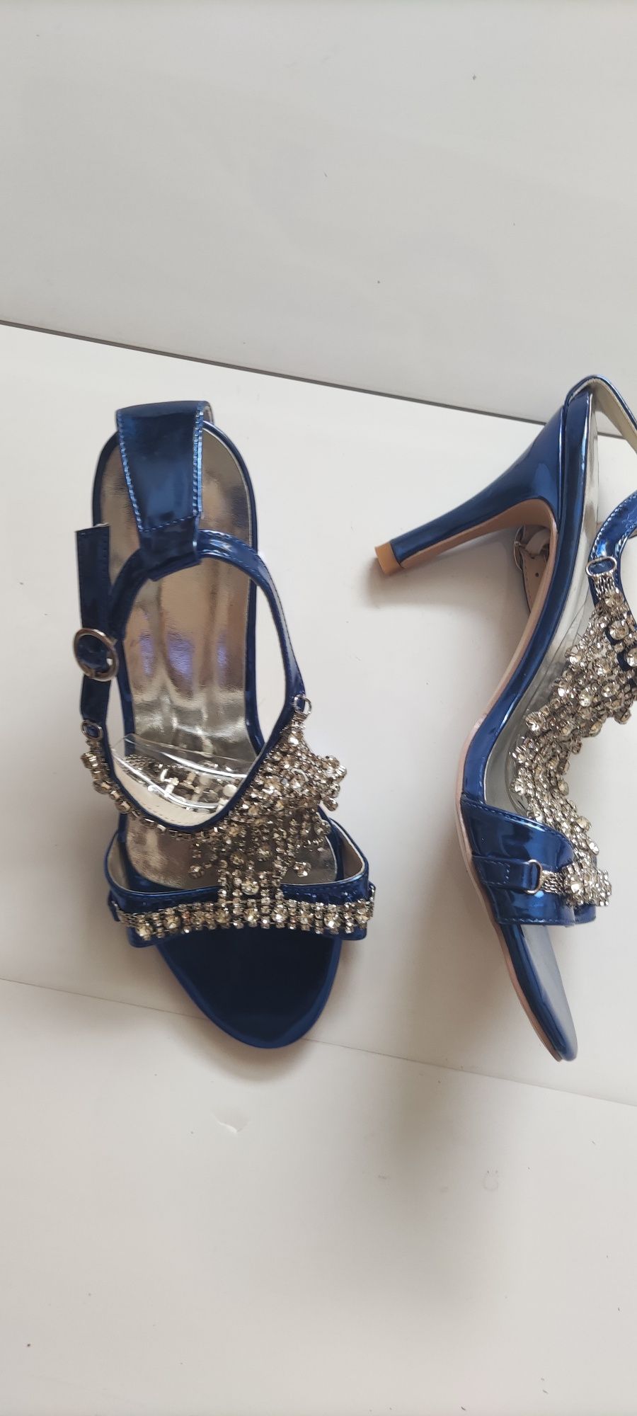 R. 37 nowe damskie buty sandały na obcasie navy