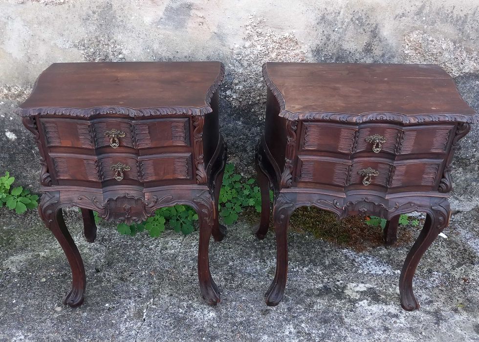 Mesinhas de cabeceira estilo D. João V