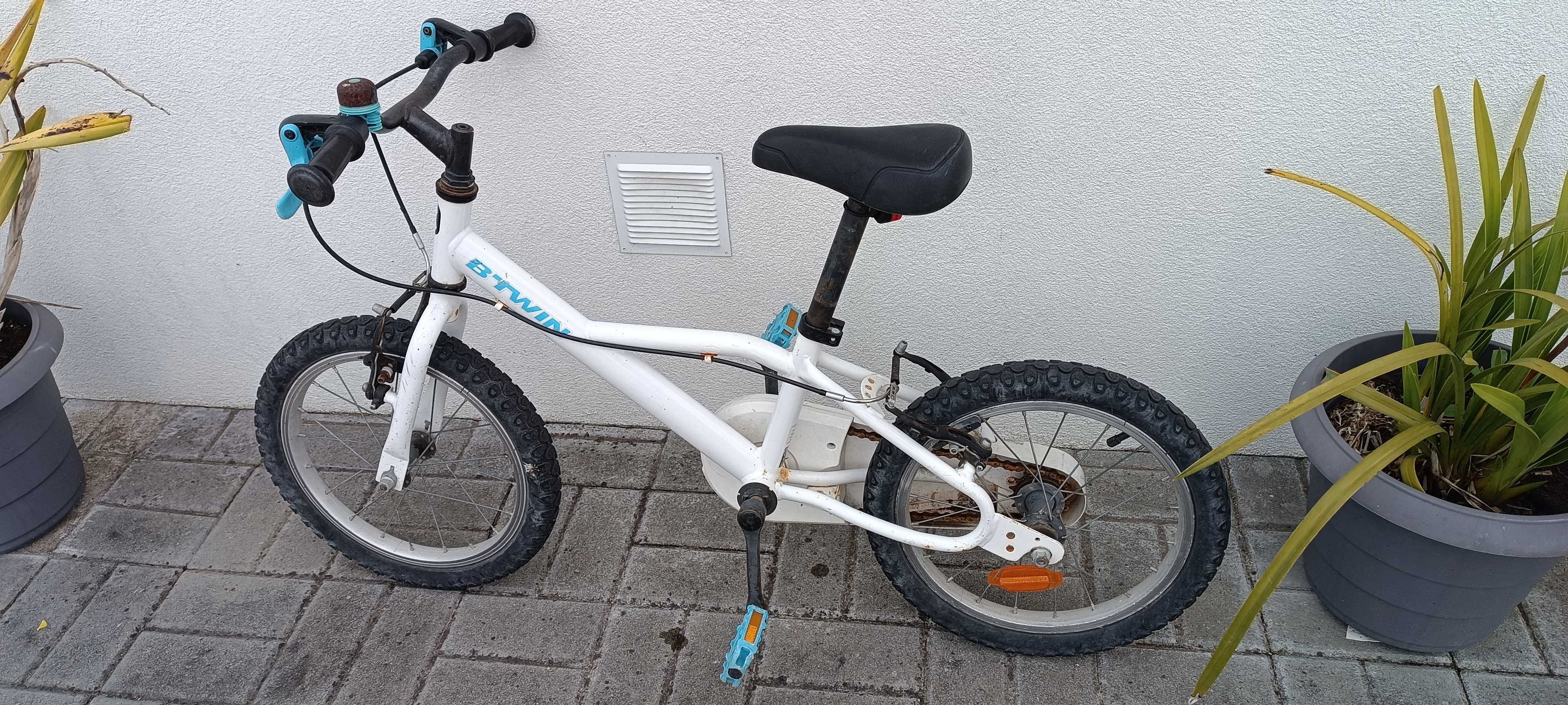 Bicicleta de criança - 16 polegadas.
