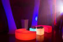 Mobiliario com luz para eventos
