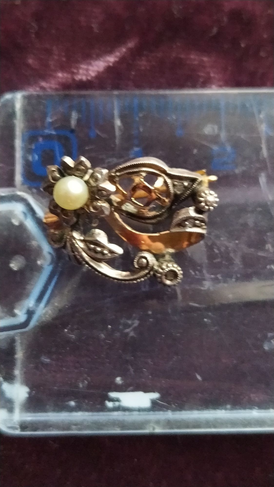 Peças de prata com ouro
