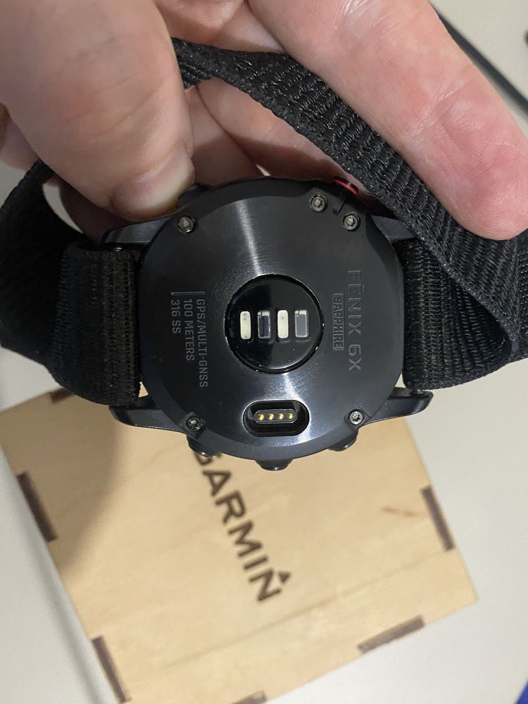 Продам Garmin Fenix 6X Sapphire.