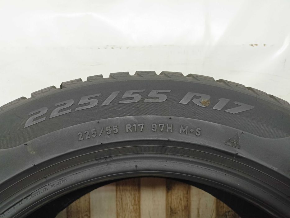 Pirelli SottoZero 3 225/55/17 24r. 97H 2x7,6mm 2x6,5mm (5915)