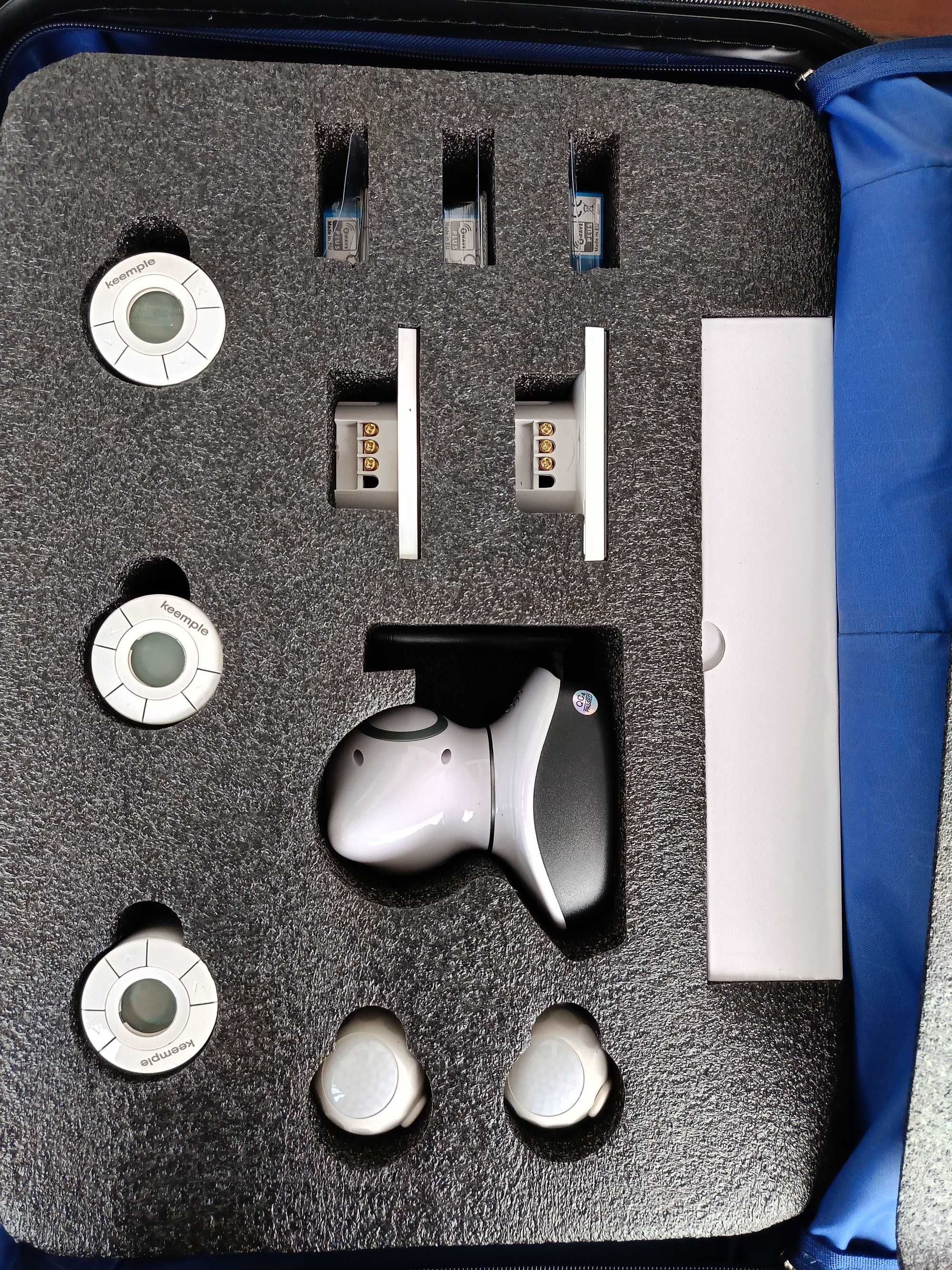 Automatyka Keemple Smart Home bogaty pakiet w walizce inteligentny dom