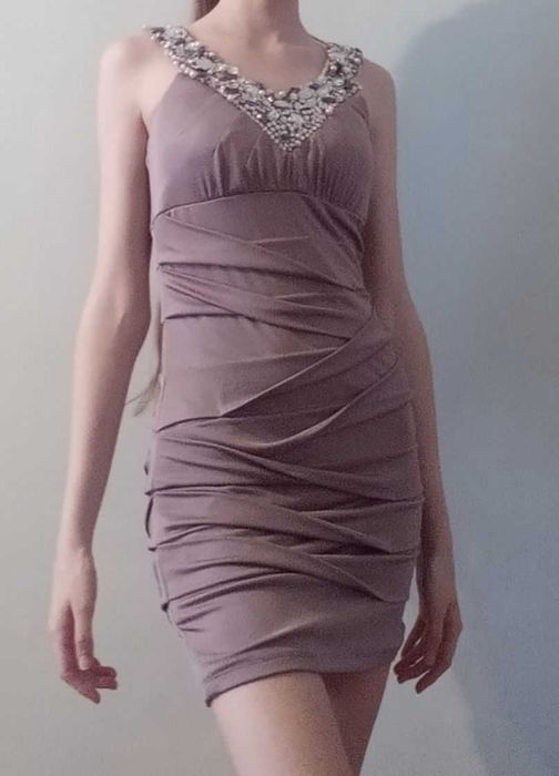 Вишукана обтягуюча сукня/плаття