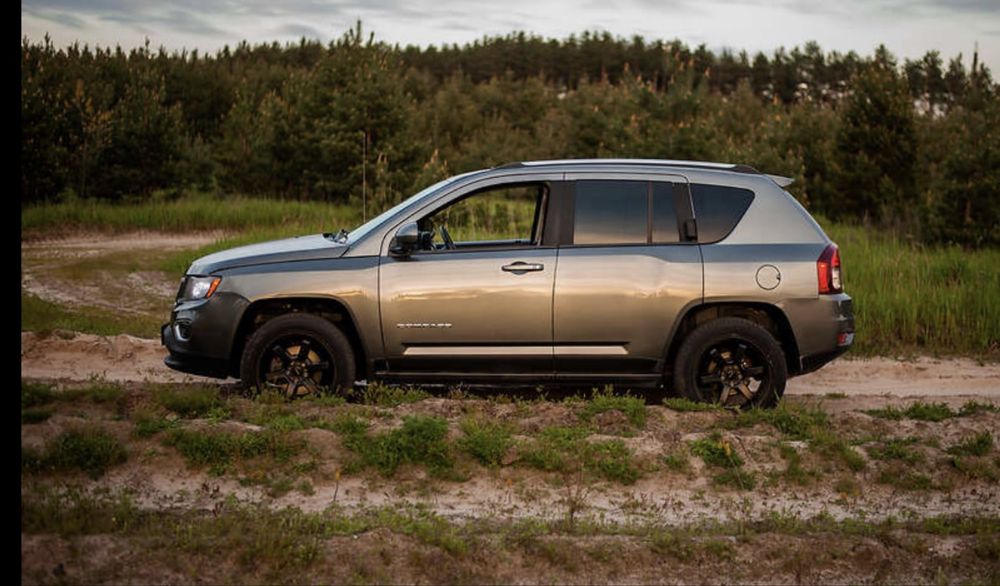 Jeep Compass 2013 рік • Автомат • Повний привід