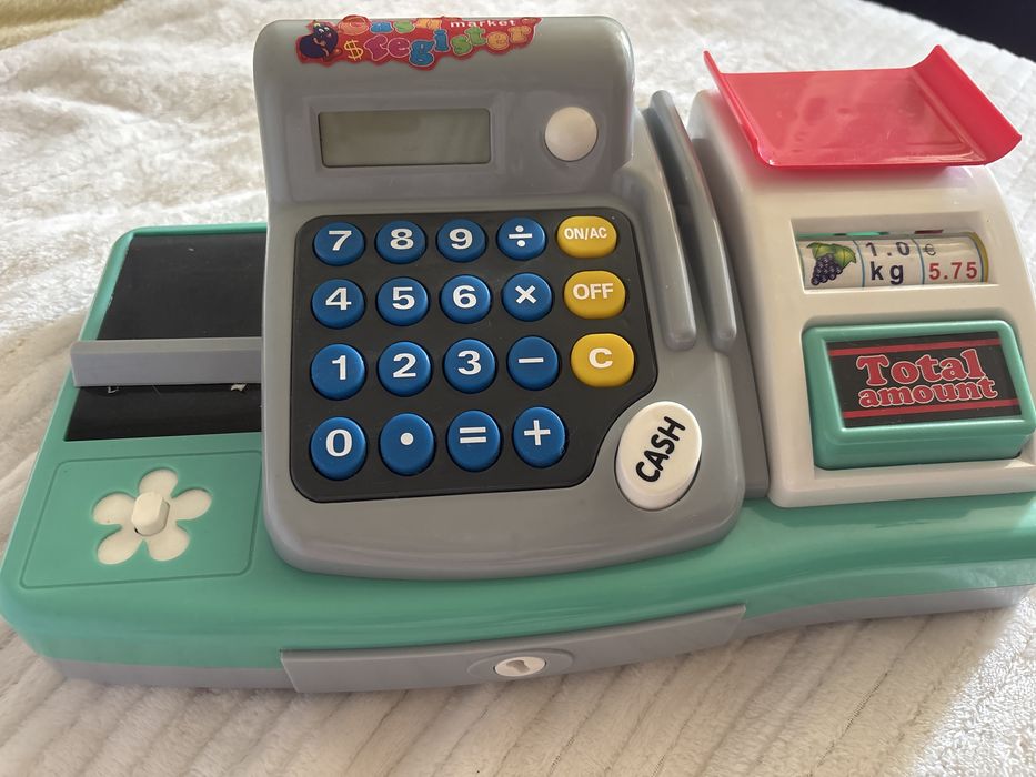 Детсяка игрушечная касса