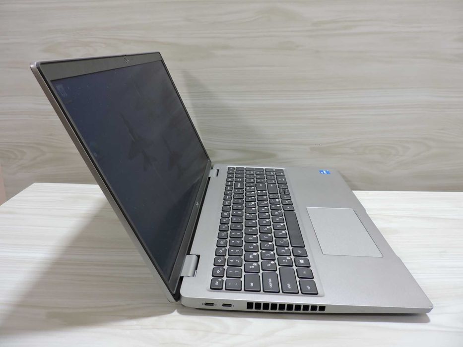 Dell Latitude 5520/15,6”/i5 1135G7/8GB/SSD 256/Iris XE
