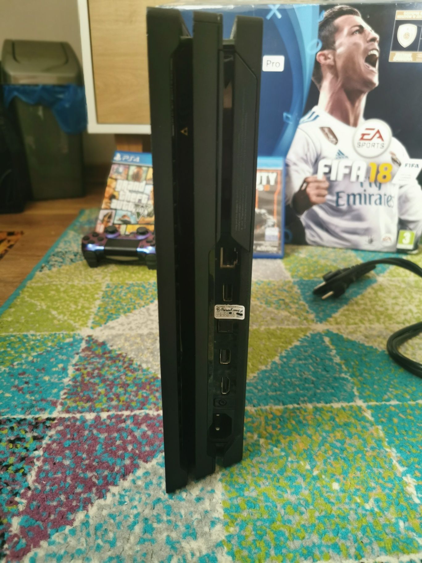 Ps 4 pro 1 Tb +3 pady