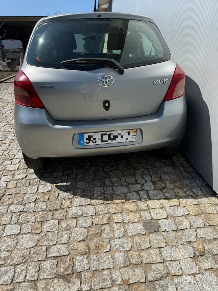 Vende se Toyota yaris