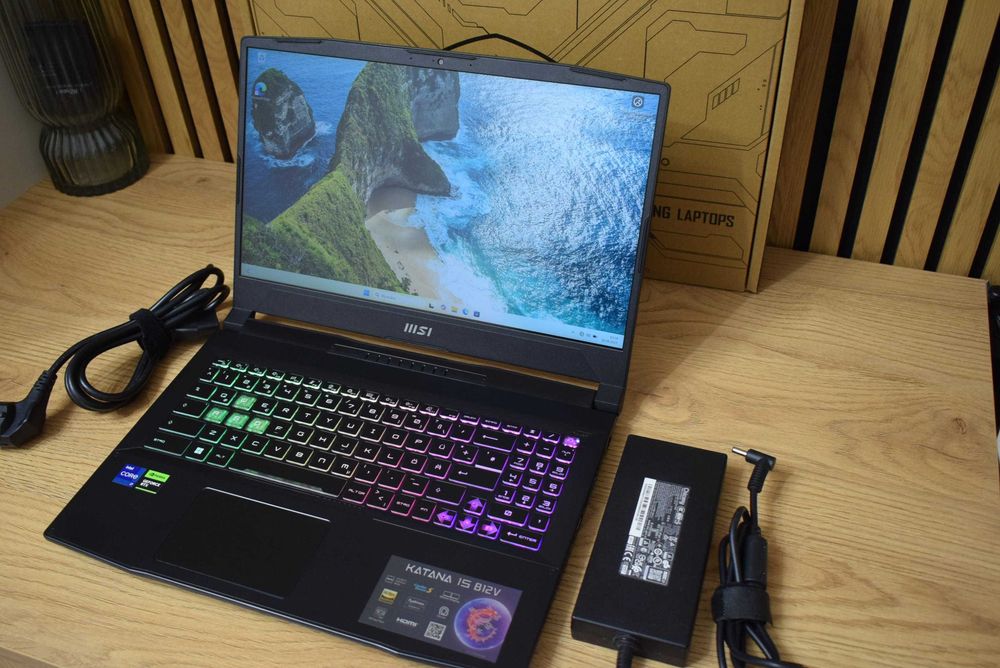 MSI Katana i7 12650H 32 DDR5 1,5GB SSD RTX 4070-8GB 144Hz