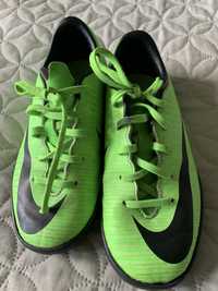 Nike buty sportowe piłkarskie r.30