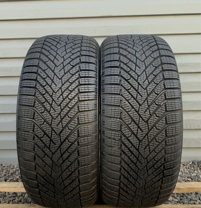 Пара літніх шин Pirelli 225/40 R18 Winter 2 Cinturato