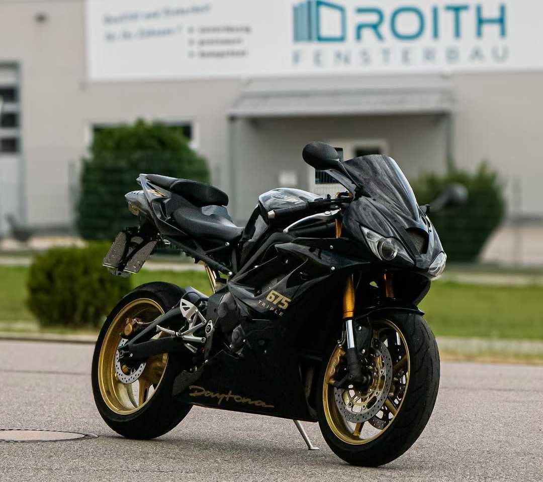 Triumph Daytona 675 SE
