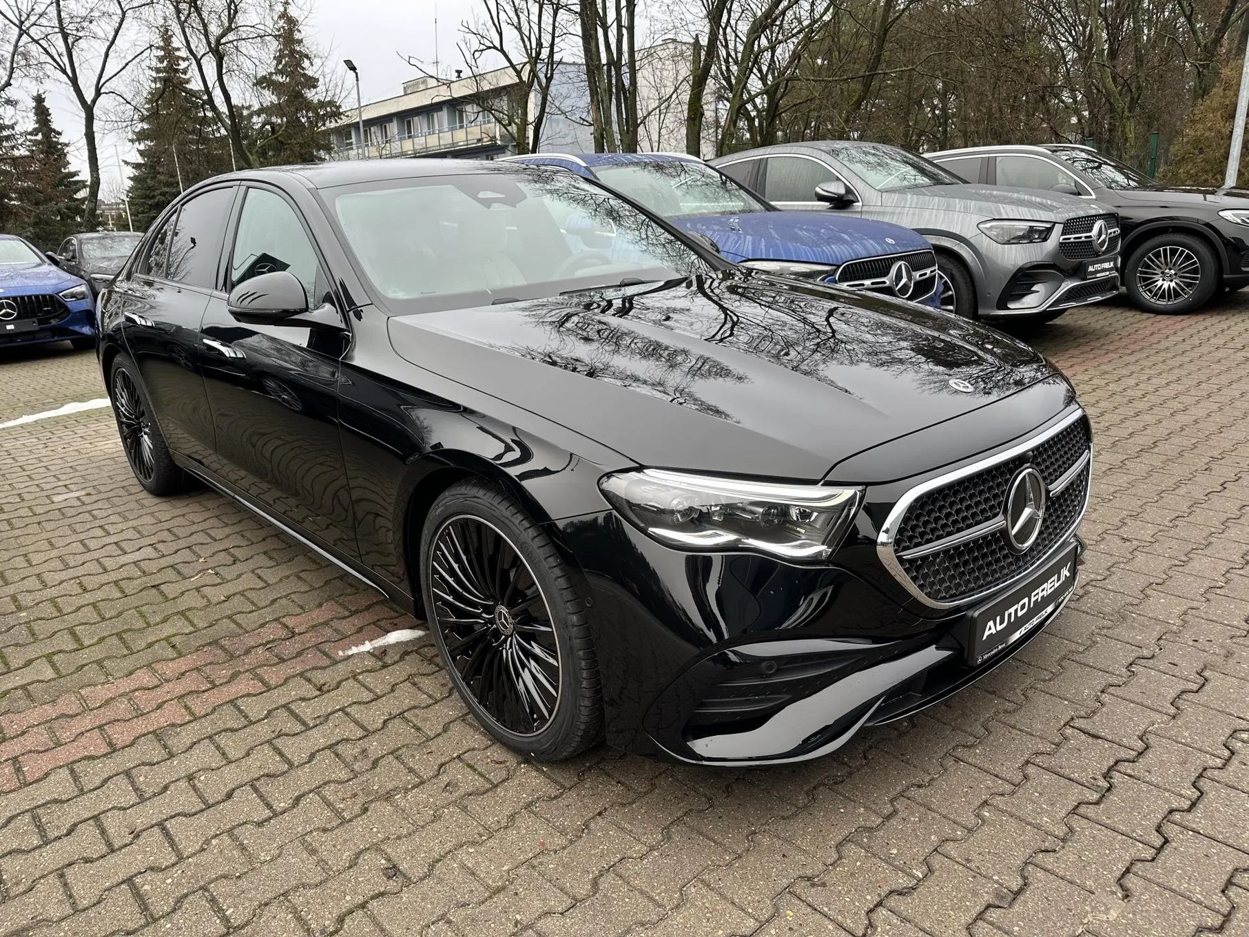 Mercedes-Benz Klasa E E 220d 4Matic AMG Night Advanced Plus, Burmester 4D, Domykanie drzwi