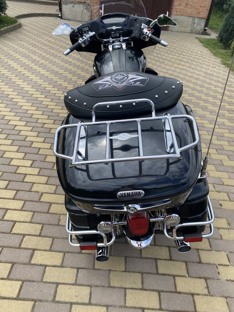 Yamaha XVZ 1300 Midnight Star Venture