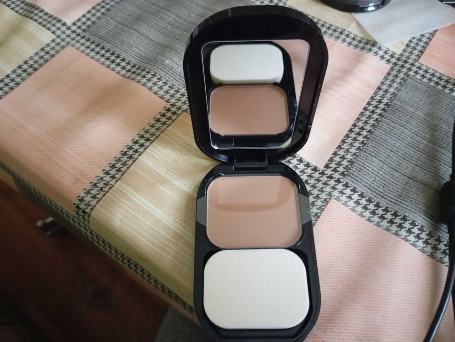 Max Factor Facefinity podkład w kompakcie 07 Bronze