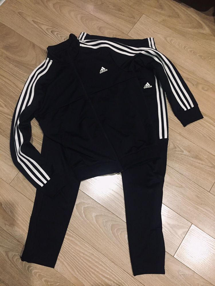 Dress Adidas rozmiar na 12-13 lat