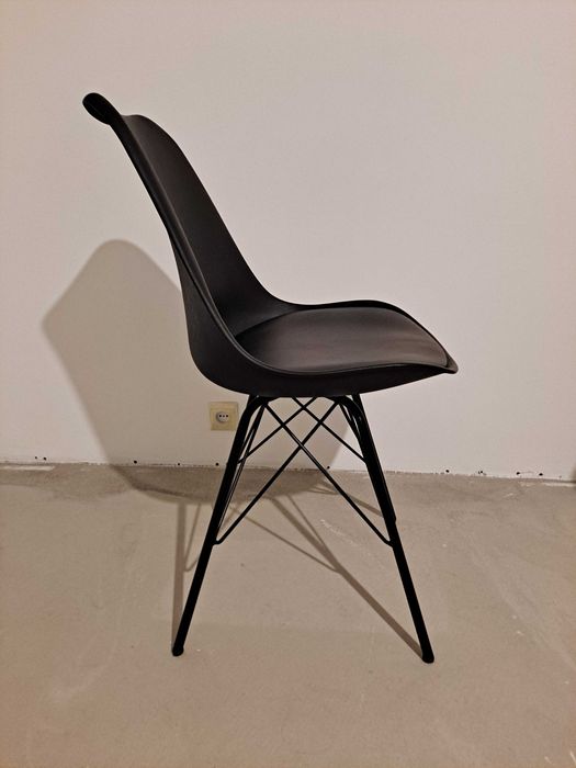 Czarne krzesło Jysk 10 szt.