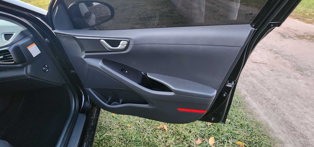 Hyundai ioniq 2019 р. Електро 28 kwt пригнаний з Бельгії