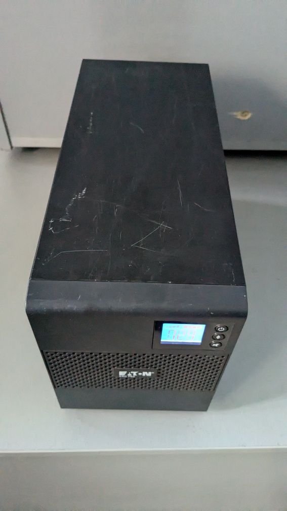 Лінійно-інтерактивний ДБЖ (ИБП) Eaton 5SC 750VA (5SC750i)