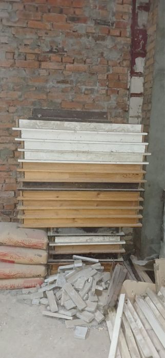 столы ИКЕЯ белые и светло коричневые