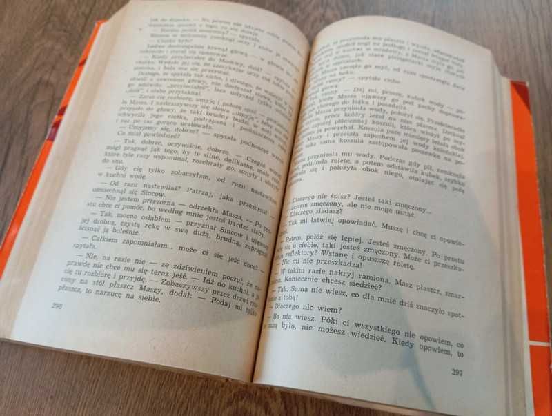 Żywi i martwi - Konstanty Simonow