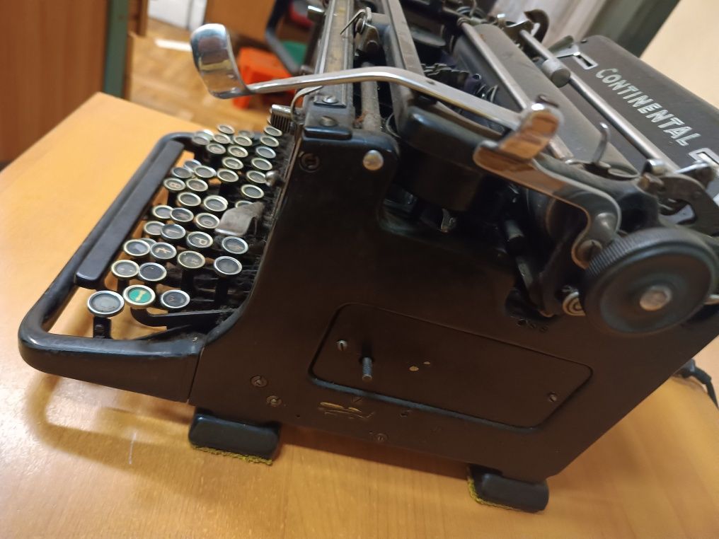 Maszyna do pisania zabytkowa Continental