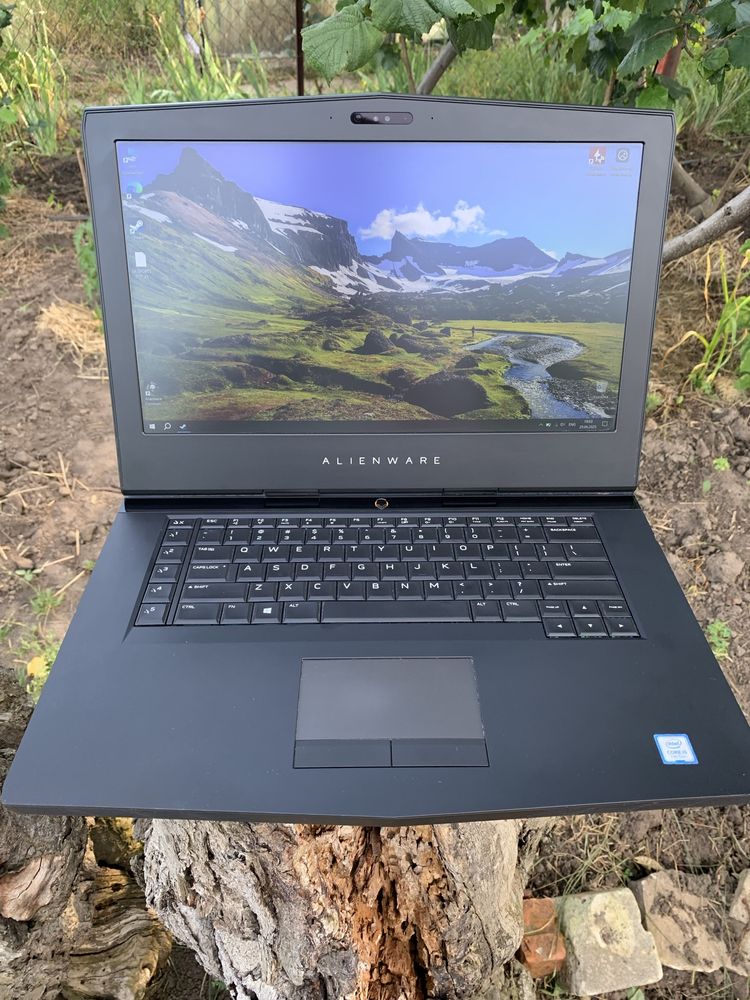 Dell alienware 15 R3 i5/16/128/512 GTX1050 Ti