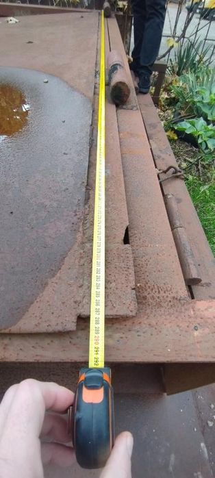 Железные ворота для гаража или бокса