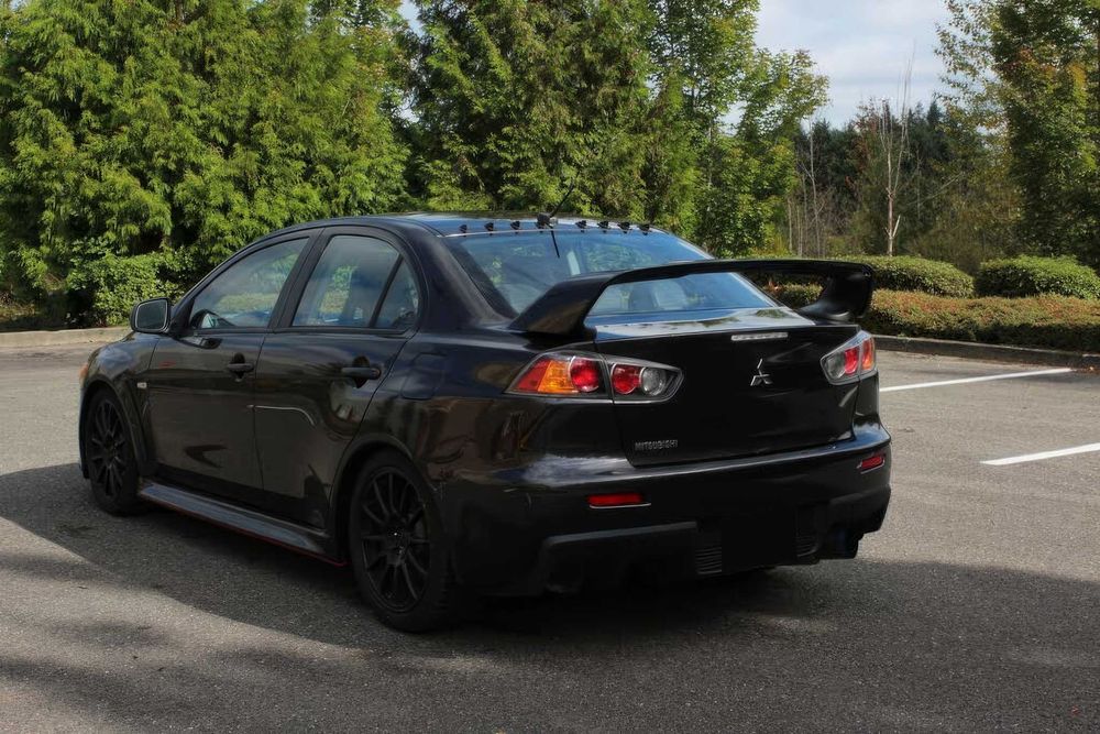Mitsubishi Lancer Evolution GSR      2014