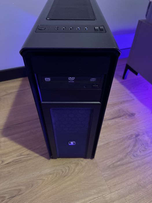 Komputer do gier, grafika 8GB