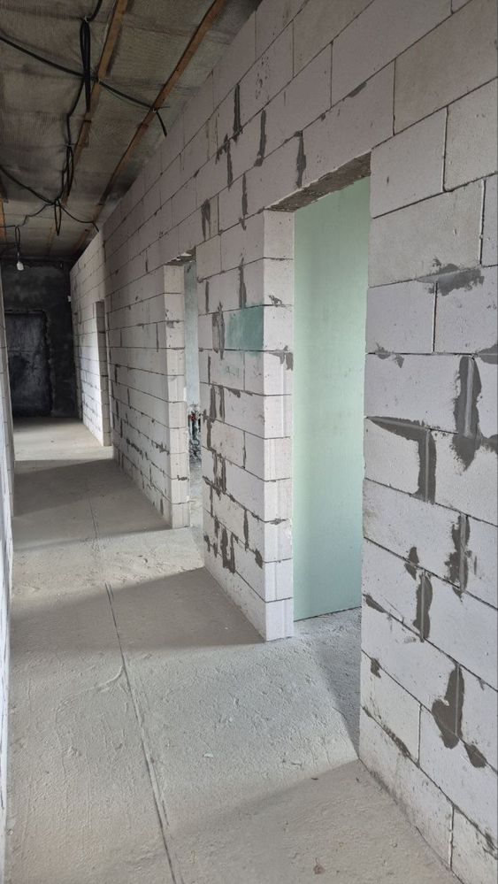 Продам будинок в центрі Підгородного, терміново
