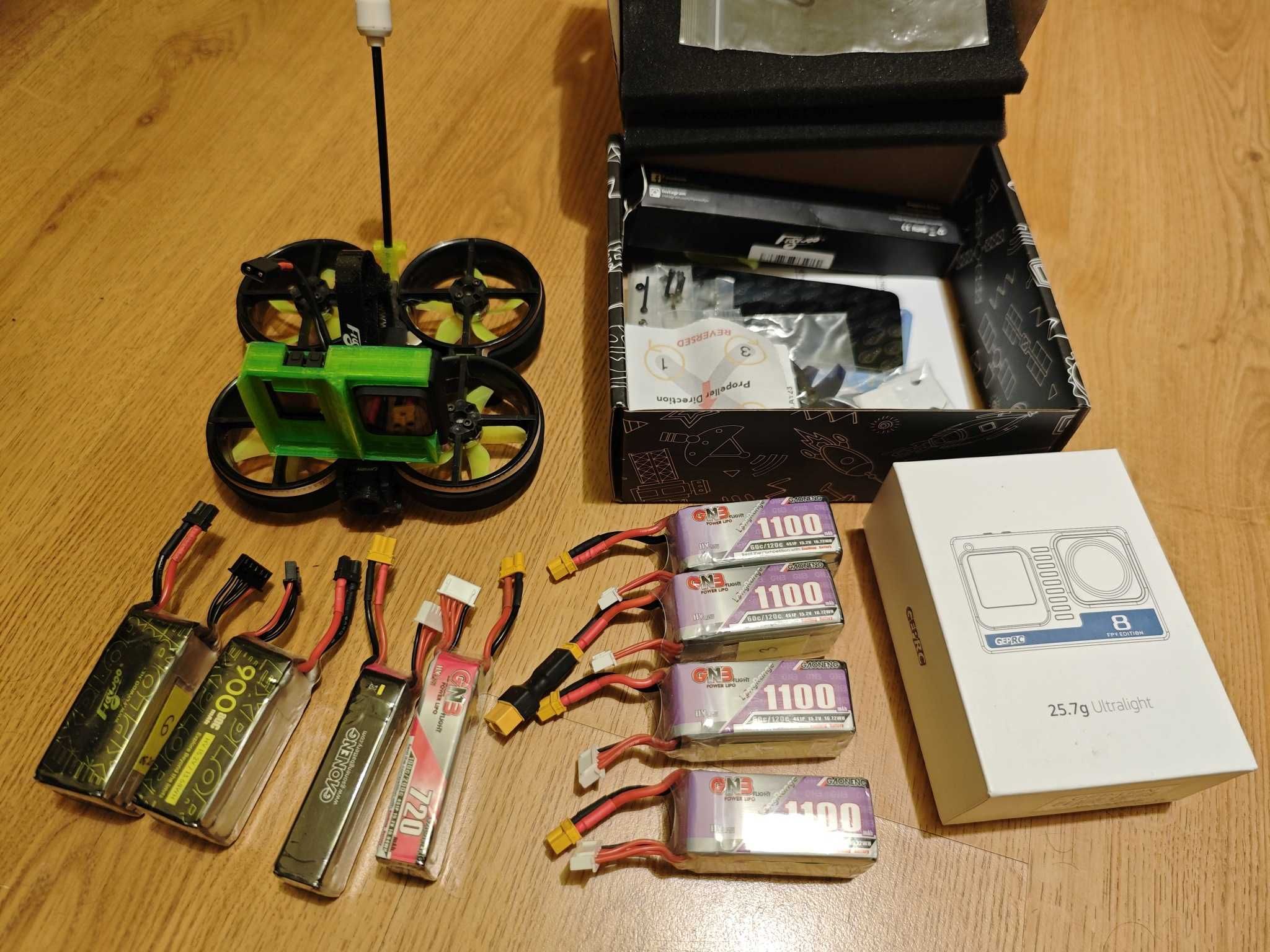 Dron fpv Flywoo Cinerace 20 HD z Gopro 8 Naked i 8x akku