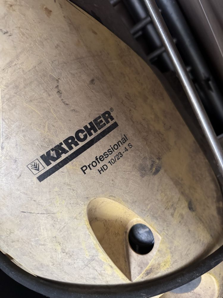 Мийка високого тиску Karcher HD 10/23-4 S