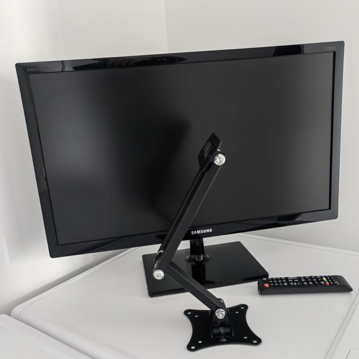 Tv Samsung e suporte