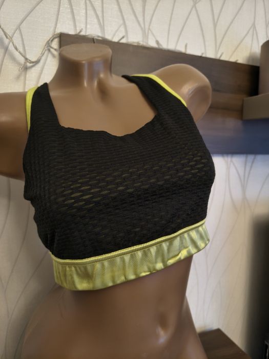 Спортивный топ CRANE