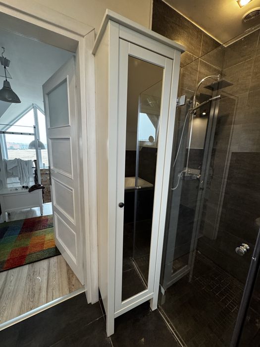 Zestaw szafek lazienkowych z umywalkami