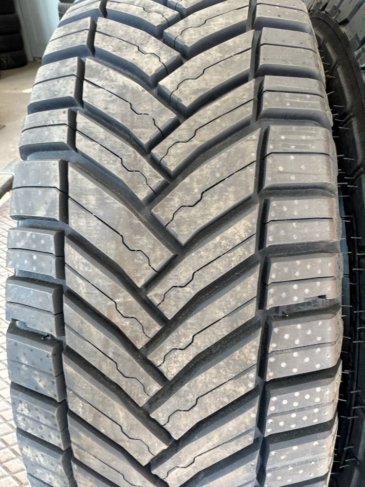 215/65R16C 109/107T Michelin Agilis CrossClimate