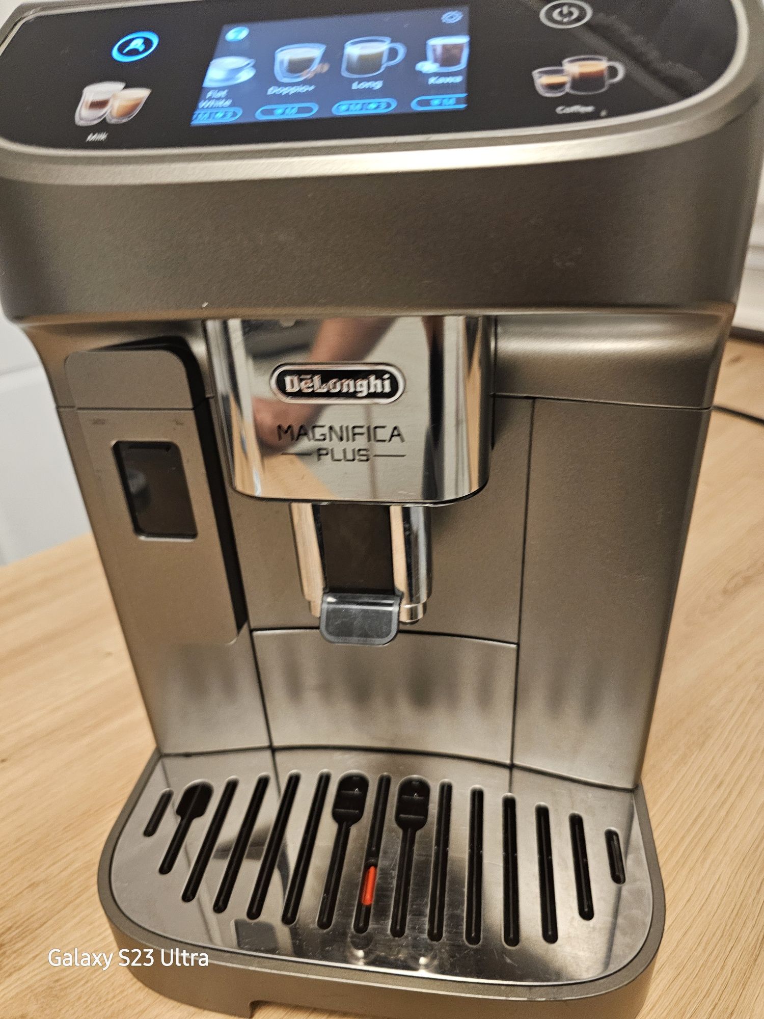 Expres do kawy delonghi magnifica plus