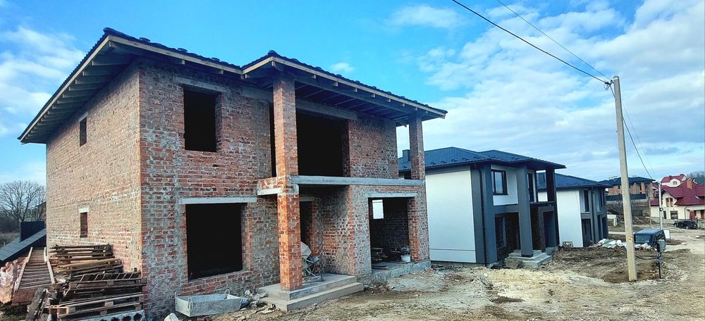 Металопрофіль, металочерепиця, фальц, фасадні панелі, бітумна черепиця